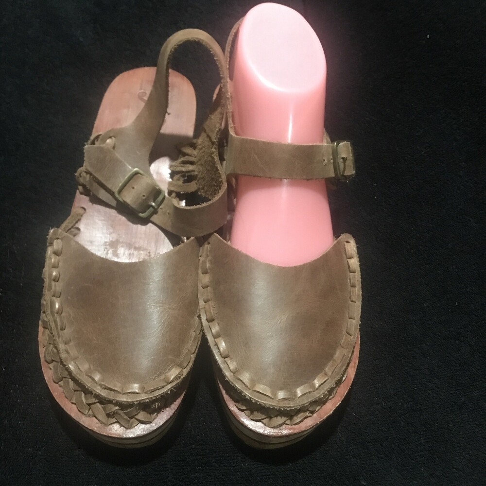 FREE PEOPLE 38/7M BROWN LEATHER WOVEN ACCENT BUCKLE ANKLE STRAP CLOGS SANDALS